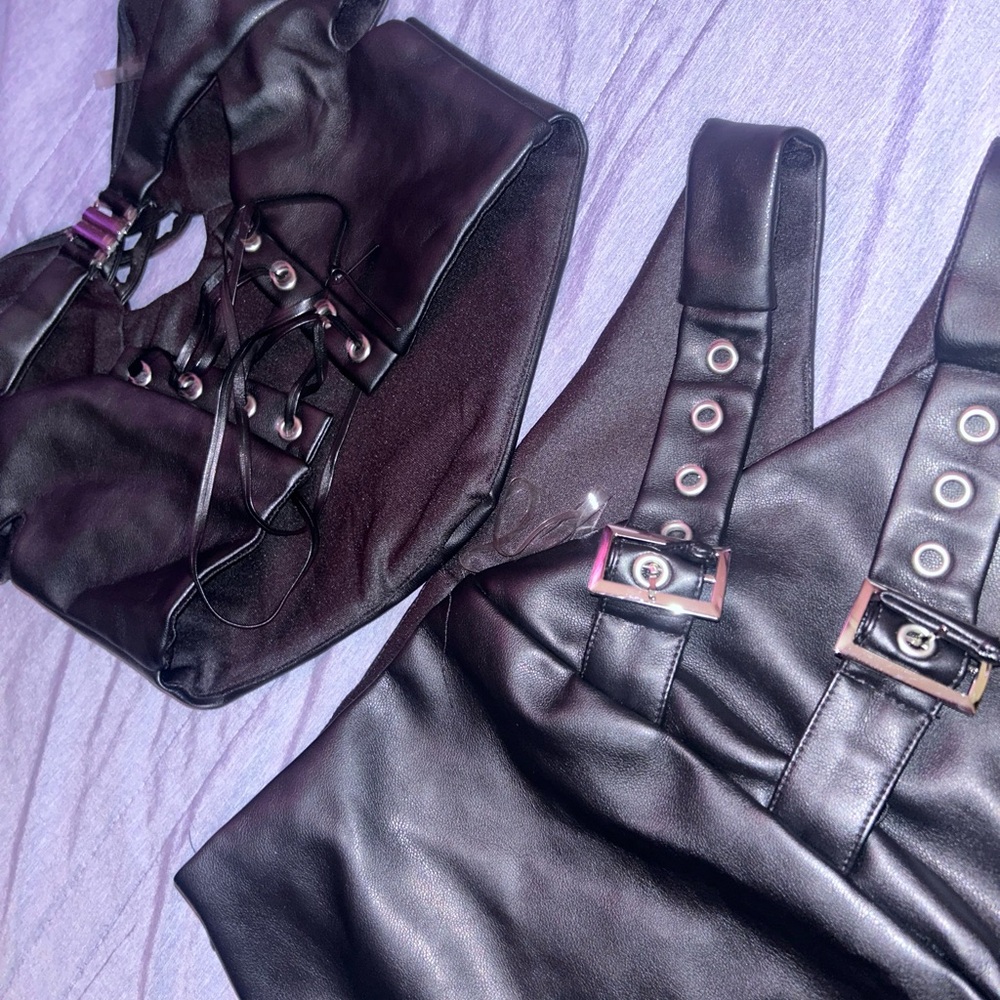 Elegant Black Faux Leather Skirt Set - Picture 3 of 6